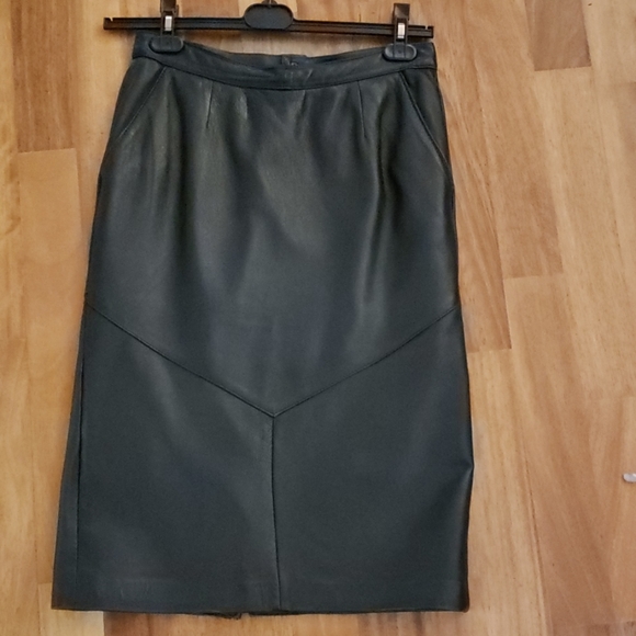 Marc By Marc Jacobs Dresses & Skirts - Marc Jacobs 100% lamb leather shirt in size 4